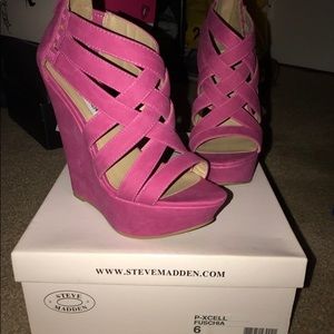 Fuschia Pink “Steve Madden” Wedges